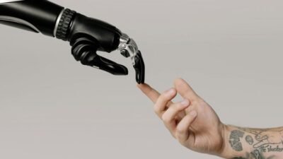 7 Sisi Buruk AI: Apakah Menghilangkan Pekerjaan?