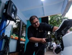 Produksi Mobil Listrik RI Dimulai Tahun Depan, Tapi Semua Komponen Masih Impor